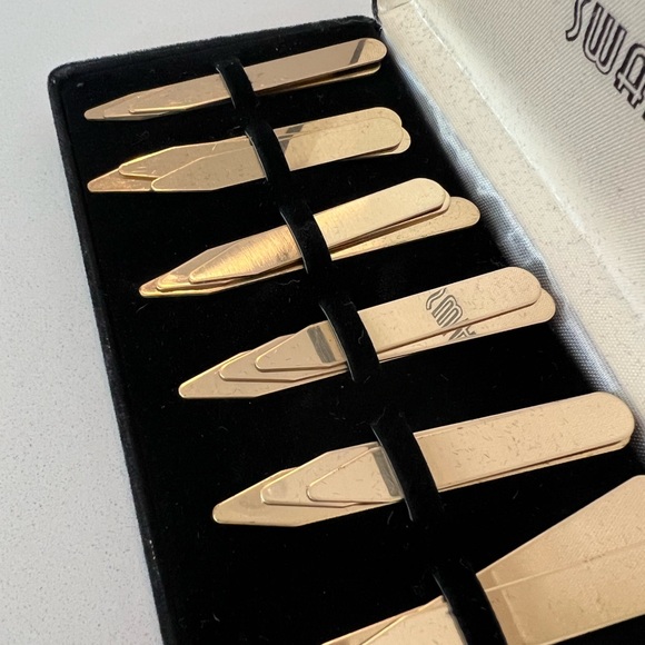 Collar Stays - Set of 18 in three varying sizes. Boxed. NWOT - Picture 4 of 7